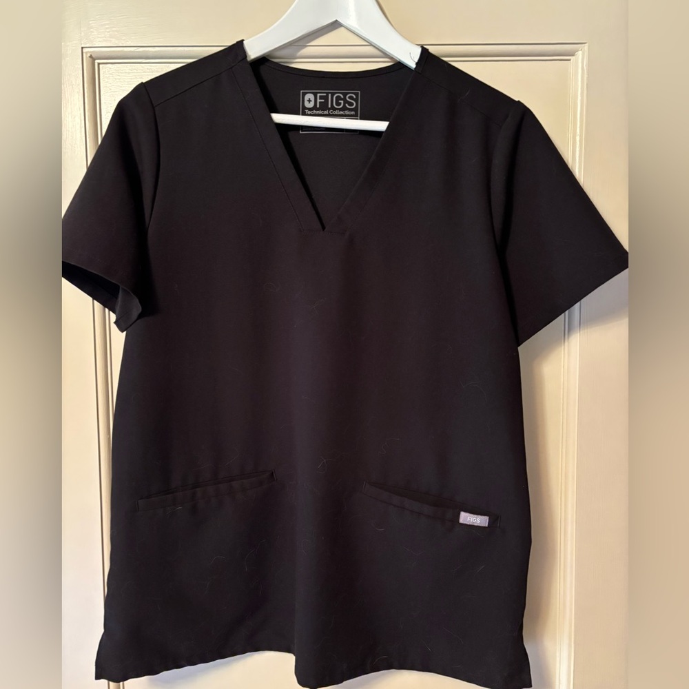 Black Fig scrub top